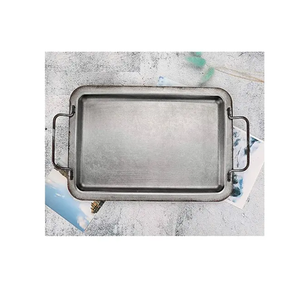 Bandeja de servicio de acero inoxidable con construcción robusta, ideal para cenas formales, comidas informales o bandeja de acero para brunches - Product Image 2