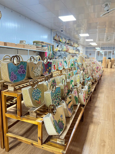 กระเป๋าถือฤดูร้อนผลิตจากหวายและน้ำจากเวียดนามเป็นมิตรกับสิ่งแวดล้อม - Product Image 4