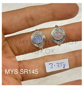 แหวนเงินแท้ 925 ประดับด้วยมูนสโตนสีรุ้งแท้และโรสควอตซ์ แหวนสวยงามทุกขนาด ขายส่ง - Product Image 1