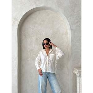 Blusa y Camisa Bordada para Mujer, Diseño Elegante y Personalizable para Mayor Comodidad y Estilo - Product Image 3