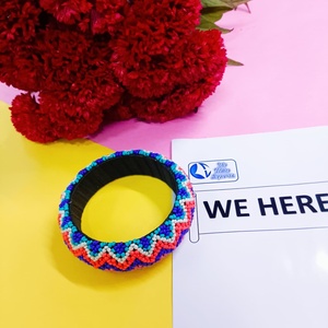 สร้อยข้อมือลูกปัดทอมือในรูปแบบซิกแซกสดใสแฟชั่นที่มีสีสันสำหรับผู้สวมใส่อินเทรนด์และนักสะสมเครื่องประดับแฮนด์เมดระดับโลก - Product Image 3