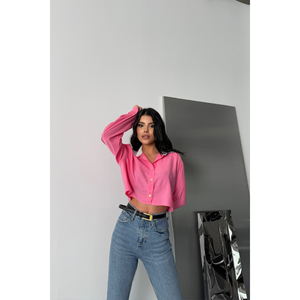 Chemise courte rose pour femme avec col blanc et détail d'étiquette - Product Image 5