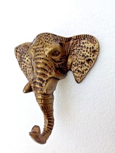 Móc Treo Tường Hình Hươu Cao Cổ Để Trang Trí Móc Áo Khoác Kim Loại - Product Image 3