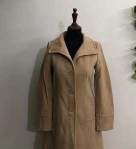 เสื้อเทรนช์โค้ทตัวยาวสำหรับผู้หญิงเสื้อโค้ทผ้าฝ้ายถักหรูหราแห้งเร็วเสื้อแจ็คเก็ตโลโก้ตามสั่งสำหรับฤดูหนาว - Product Image 4