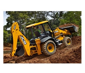 Chargeuse-pelleteuse JCB 3CX robuste à vendre, 109 CV de puissance et 18 000 lbs de poids de charge maximal avec pneus renforcés - Product Image 4