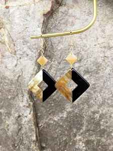 Boucles d'oreilles en corne de conception unique et meilleure forme carrée exigeante pour filles et femmes accessoires meilleur produit de qualité - Product Image 5