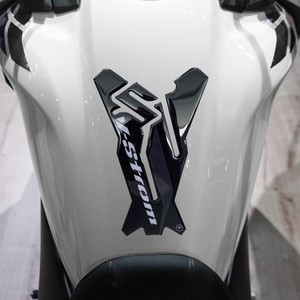 Adesivi 3D in Gel per Serbatoio Moto Suzuki V-Strom 650 2017-2022, Compatibili con i Modelli 2017-2022 - Product Image 1