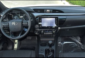 Toyota Hilux Adventure 4.0L 6 cylindres 235 ch essence transmission automatique 4x4 conduite à gauche, modèle 2024 d'occasion - Product Image 4