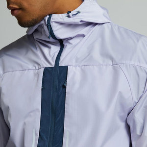 Veste de pluie imperméable sur mesure, légère, en polyester et nylon, fermeture éclair intégrale, blocs de couleur, coupe-vent pour homme - Product Image 3