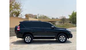 Toyota Prado 2020 Usado, SUV con Tracción en las Cuatro Ruedas, Asientos de Cuero, Aire Acondicionado, Neumáticos R18, Cámara 360, Luces LED, Motor 4.5L Euro IV, Techo Panorámico de Aluminio, 5 Asientos - Product Image 3