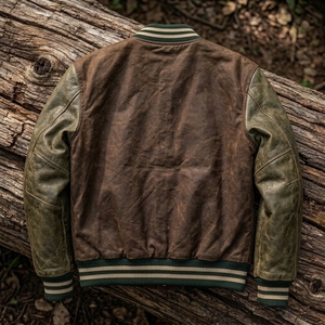 แจ็คเก็ตหนังสีน้ำตาลมะกอกแบบสั่งทำพิเศษ สไตล์วินเทจ บอมเบอร์ เลตเตอร์แมน สตรีทแวร์ รับผลิตแบบ OEM ODM แบรนด์ส่วนตัว ผู้ผลิต ผู้จัดจำหน่าย - Product Image 2
