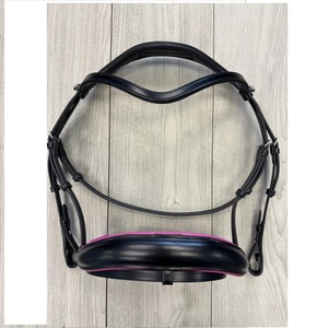 BRIDA DE DRESSAGE INFINITY EN OFERTA, Diseño Auténtico, Cuero Anatómico, Acolchado Rosa con Riendas de Tela para Caballos - Product Image 1