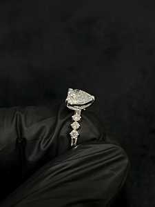 Bague de fiançailles romantique en or blanc 10 carats, certifiée IGI, diamant de laboratoire taille cœur 1,01 carat, bijoux pour femmes, cadeau raffiné - Product Image 3