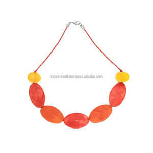 Collier de bijoux en résine de style vintage à la mode standard pour femmes meilleur produit de vente avec perles en résine et chaîne pour cadeau à la mode - Product Image 4