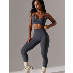 Ensemble de yoga 2 pièces de haute qualité pour femmes, leggings de fitness respirants avec motif uni pour le sport et l'exercice - Product Image 3