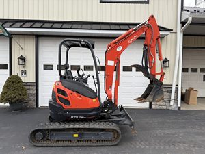 Miniexcavadora Kubota K008-3 usada de 16.1 HP y 3,748 lb con cucharón de excavación de 0.12m³ de capacidad y 1.2 toneladas de peso operativo en venta - Product Image 5