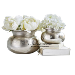 Classic Design Hand-Hammered Metal Luxury Vase Wedding Decorative <b>Table</b> Top Wholesale Price Flower Pots & Planters - Product Image 5