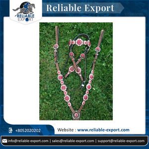 Nueva Llegada Coraza con Conchos Western Tack Set Nuevo estilo Crystal Conchos Headstall y Breastplate Tack Set - Product Image 6