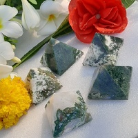 Pyramide de méditation en agate verte en gros, pierre précieuse naturelle gravée, figurine sculptée style amour, écologique, pour la guérison