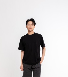 Venta al por mayor personalizada compresión poliéster camiseta hombres ODM/OEM servicios precio competitivo Vietnam hecho Procesamiento de ropa - Product Image 1