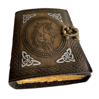 Conçu sur mesure en relief licorne cheval en cuir Journal Vintage livre ombres classique couverture rigide planificateur usage personnel religieux