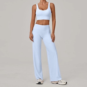 Conjunto de Yoga Personalizado al por Mayor para Mujer, Ropa Deportiva de Gimnasio, Top de Yoga y Traje Deportivo, Ropa Deportiva Activa para Gimnasio - Product Image 4