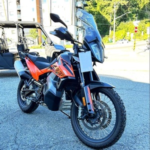 Moto authentique 890 R Rallye >80 km/h Moto de course - Product Image 2