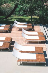 Tumbona de Madera Moderna de Alta Gama para Exteriores, con Impresión de Marca Personalizada, Plegable, para Patio, Terraza o Jardín - Product Image 4