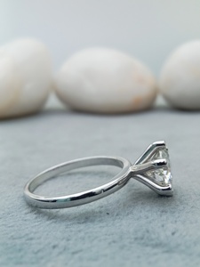 แหวนเพชร14K สีเหลือง/สีโรสโกลด์ทรงกลม2.0 CT VVS เพชรที่ปลูกในห้องแล็บแหวนหมั้นแต่งงานเครื่องประดับชั้นดี - Product Image 2