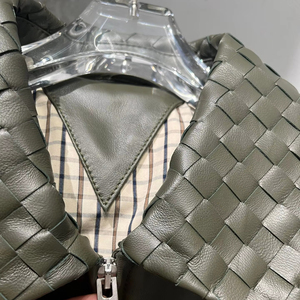 Blouson bomber en peau de mouton pour femme, vert olive, col montant, fermeture éclair, coupe-vent, manches longues, séchage rapide - Product Image 6