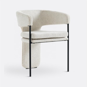 Sedia da Pranzo in Tessuto Bouclé Stile Nordico con Braccioli a Botte e Schienale Imbottito Gambe in Metallo per Soggiorno - Product Image 1