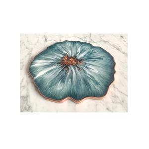 Plateau de service en résine époxy au Design Unique avec poignée en métal doré plateau en résine de meilleure qualité utilisé pour la maison hôtel à bas prix - Product Image 6