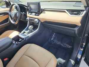 VOITURE D'OCCASION PRÉMIAIRE ET PROPRE - Toyota RAV 4 Hybrid XSE 2024 - SUV PRÊT À ÊTRE EXPÉDIÉ - Product Image 3