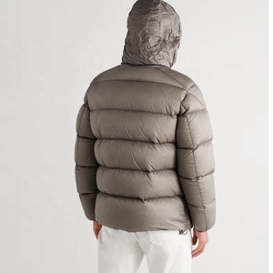Chaqueta Acolchada de Manga Larga para Hombre al por Mayor, Tejido Personalizado de Alta Calidad, Material Suave y Cómodo de un Fabricante Pakistaní de Confianza - Product Image 2