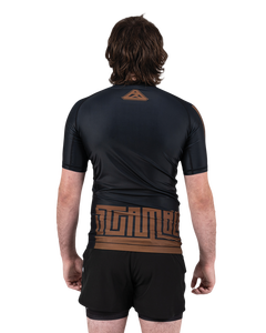 Rashguard Jiu Jitsu MMA BJJ personnalisé, t-shirt de compression à manches courtes, rashguard avec logo personnalisé, vente en gros, fabriqué en spandex pour hommes - Product Image 3