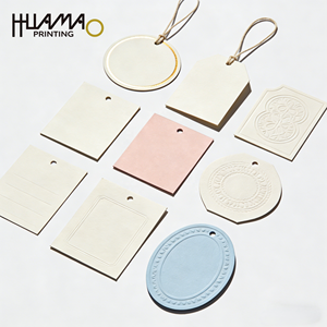 Etiquetas colgantes de papel reciclado ecológicas con estampado en lámina dorada, tarjeta de papel impresa personalizada para ropa, regalos y empaques de marca - Product Image 3