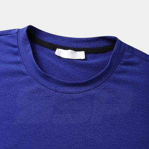 T-shirt léger sur mesure pour hommes Offre Spéciale grande taille avec coupe Boxy surdimensionnée et logo personnalisé de techniques bouffantes - Product Image 3
