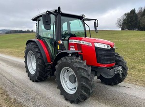 Tractor Diésel Massey Ferguson M 4708 de Alta Calidad para Uso Agrícola, Color Rojo, Neumáticos Grandes, Monitoreo Remoto, Garantía de 2 Años - Product Image 6