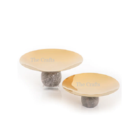 Support à gâteau en métal au design fabuleux pour la vaisselle et l'utilisation en restaurant, taille et forme personnalisables, 2 pièces, vente en gros