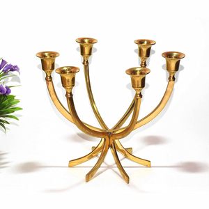 เชิงเทียนทองเหลืองสไตล์โบราณที่หรูหราสำหรับการตกแต่งบ้านและกิจกรรมที่มีเอกลักษณ์พร้อมคุณค่าทางศิลปะเหนือกาลเวลา - Product Image 4