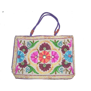 Bolso de algodón con flores Bohemias de gran capacidad, hermoso estilo diario, bandolera para mujer, cierre de cremallera, portátil para festivales - Product Image 1