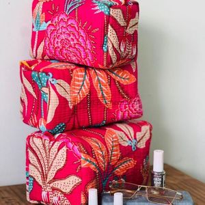 Meilleure qualité indien Floral fait à la main bloc imprimé coton réutilisable matelassé cosmétique voyage Voile pochette en gros trousse de toilette - Product Image 6