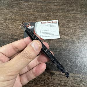 Pinzas para Pestañas de Acero Inoxidable con Brillo Negro en Ángulo de 65 Grados, Impresión de Logotipo Personalizada, Resistentes al Sudor - Product Image 5