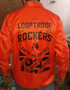 แจ็กเก็ตโค้ชของผู้ชายสีดำล้วนสีดำล้วนโลโก้ตามสั่งไซส์พิเศษ - Product Image 4