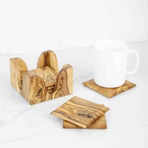 Juego de Posavasos de Madera de Olivo Clásicos Hechos a Mano ArtisRaw con Soporte, Alfombrillas y Almohadillas Cuadradas Antideslizantes para Uso Diario - Product Image 5