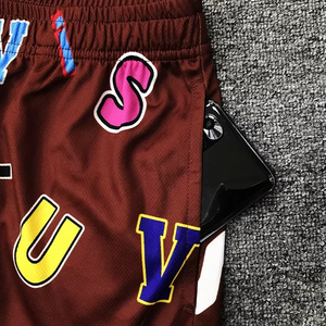 Short de basket-ball pour homme de haute qualité Logo personnalisé Sublimation Hip Hop Letter Design Mesh Shorts Techniques imprimées - Product Image 4