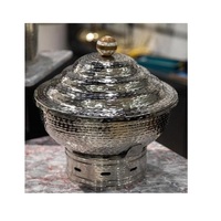 Plat de service de restaurant en aluminium fait main de couleur argent, design attrayant, qualité supérieure, pour la restauration