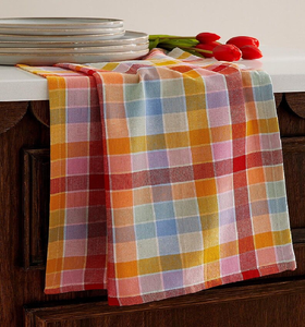 Serviette de cuisine en coton blanc avec un imprimé floral de jonquilles jaunes vives, disponible à prix de gros. - Product Image 6