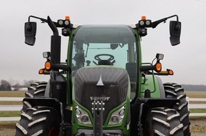 Tracteur Fendt 2023 Vario 720-Tracteur MFWD 200 HP haut de gamme avec transmission Vario, système hydraulique efficace et confort d'utilisation - Product Image 5