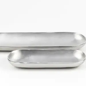 Plat de service alimentaire plaqué argent en aluminium de qualité supérieure meilleur plateau de service ovale de dessus de table conception de feuille poignée plateaux décoratifs - Product Image 5